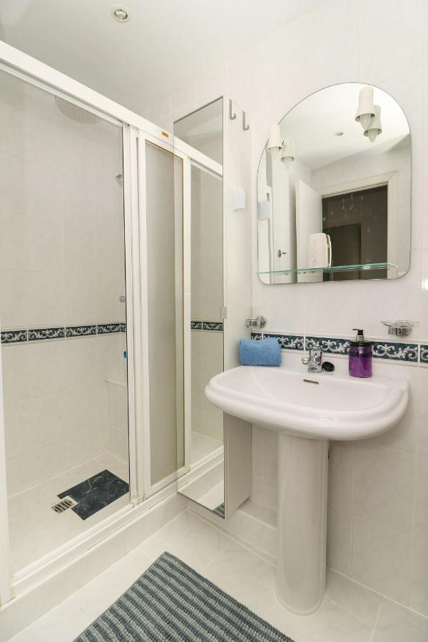 Family Apartment Walking Distance To The Sea And All Amenities Sitio de Calahonda Екстер'єр фото