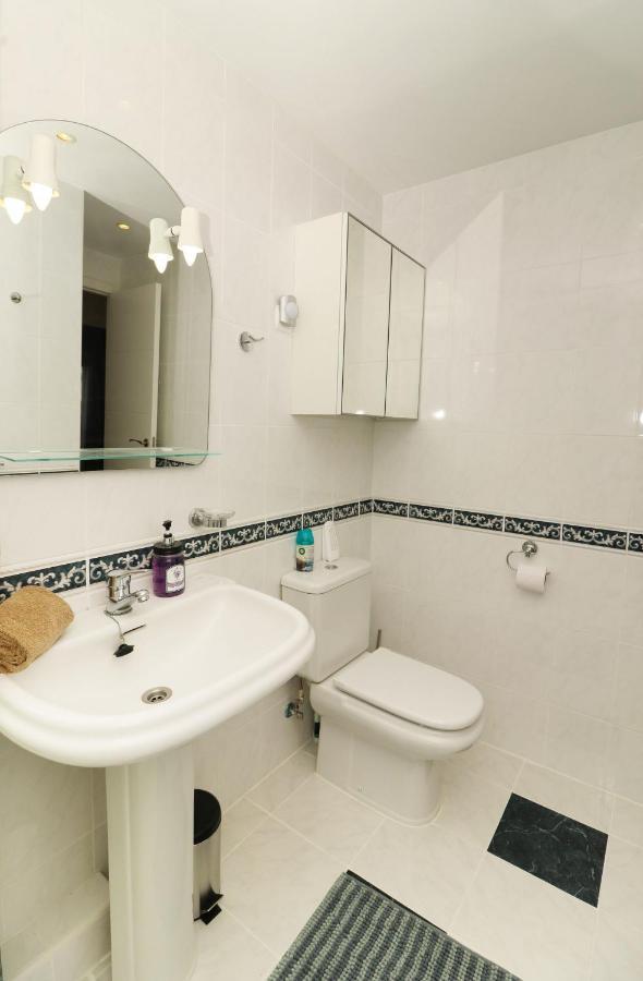 Family Apartment Walking Distance To The Sea And All Amenities Sitio de Calahonda Екстер'єр фото