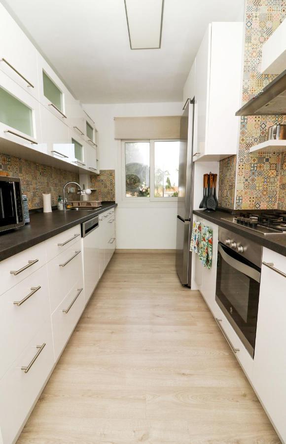 Family Apartment Walking Distance To The Sea And All Amenities Sitio de Calahonda Екстер'єр фото